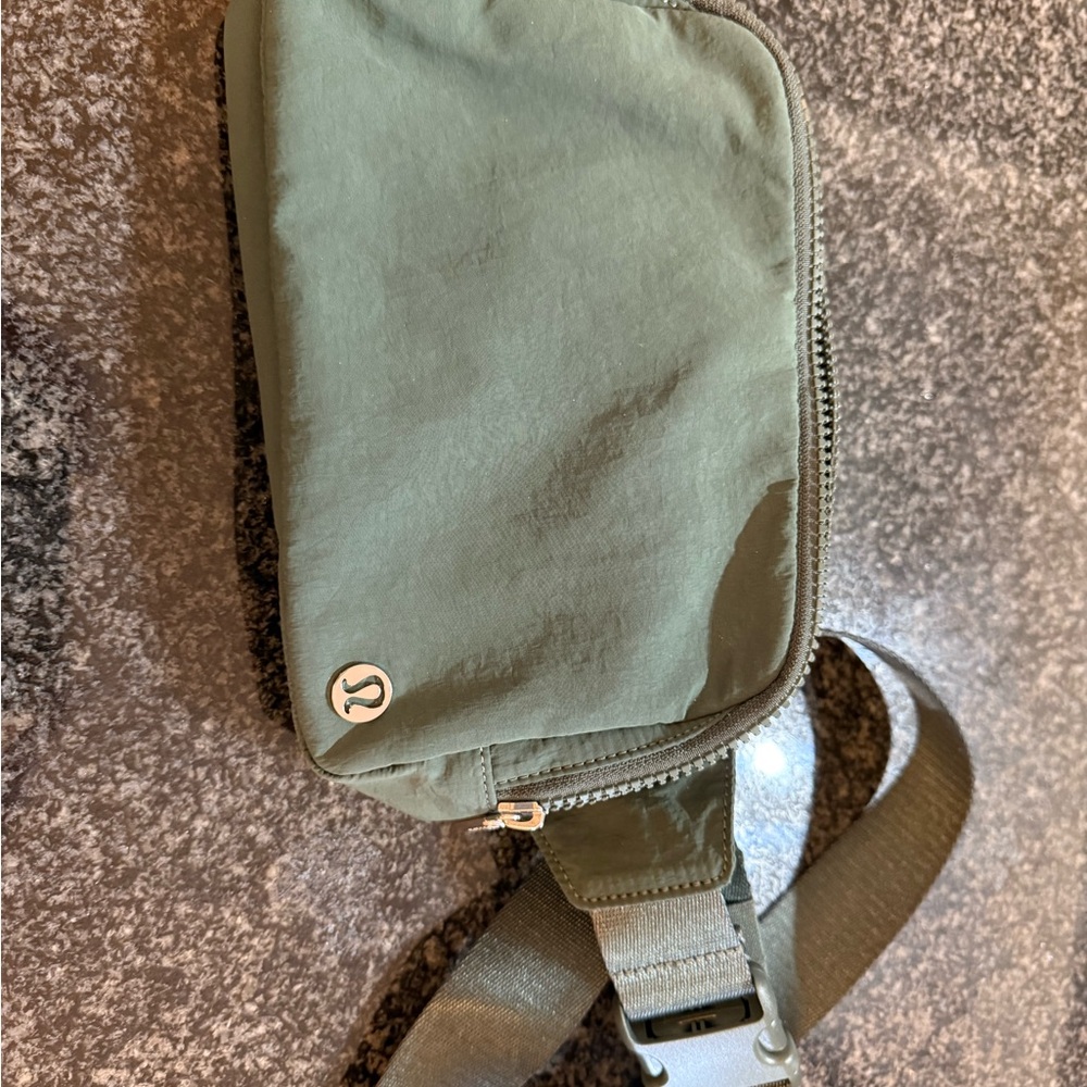 Lululemon Athletica Green Belt Bag with Adjustable Strap